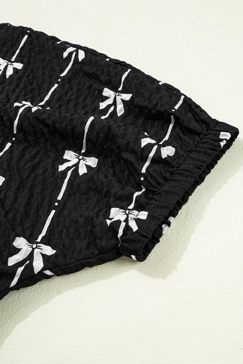 Black Bow Print Puff Short Sleeve Top