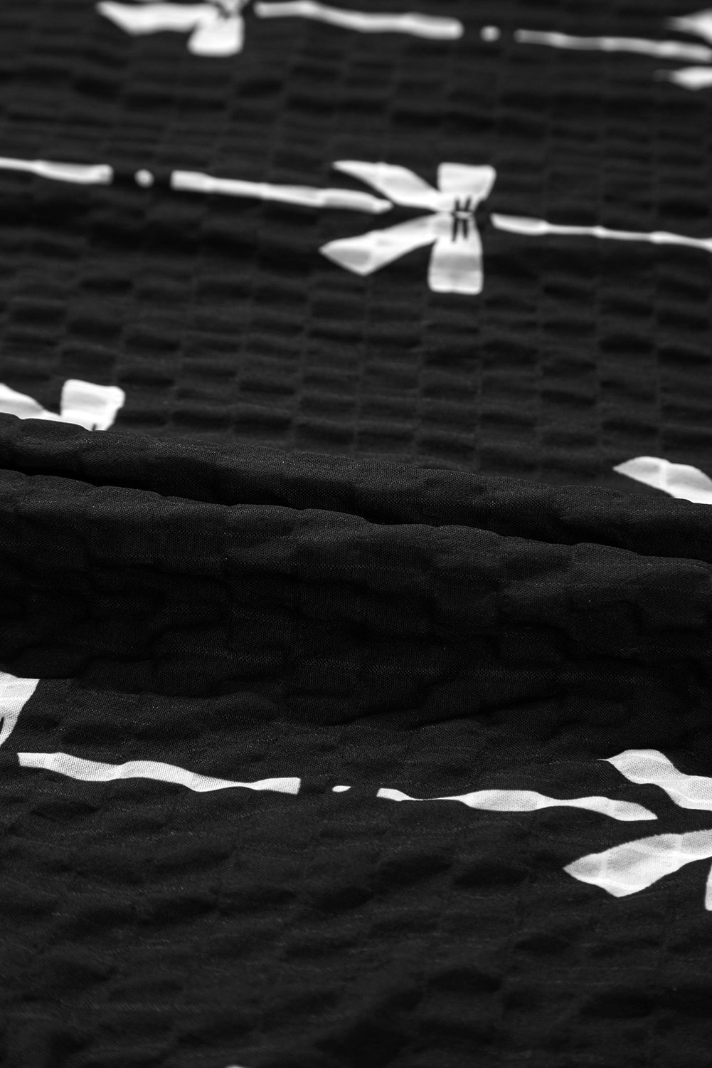 Black Bow Print Puff Short Sleeve Top